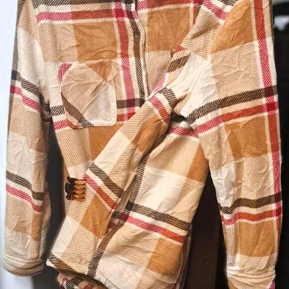 New Realtree Women's Sherpa Fleece Lined Buttoned Flannel Shirt Jacket/Shaket - Picture 4 of 6